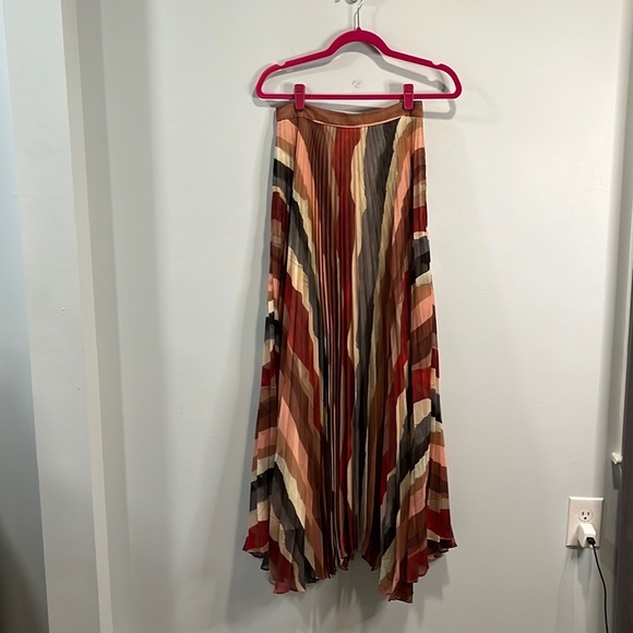 Alice + Olivia “Shannon” sunset landscape skirt 2 - Picture 5 of 7